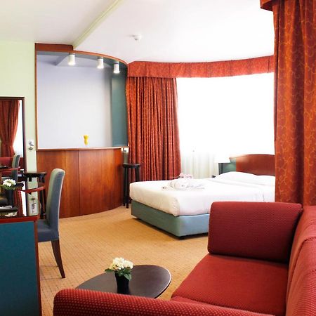 Al Diar Dana Hotel Абу-Даби Экстерьер фото