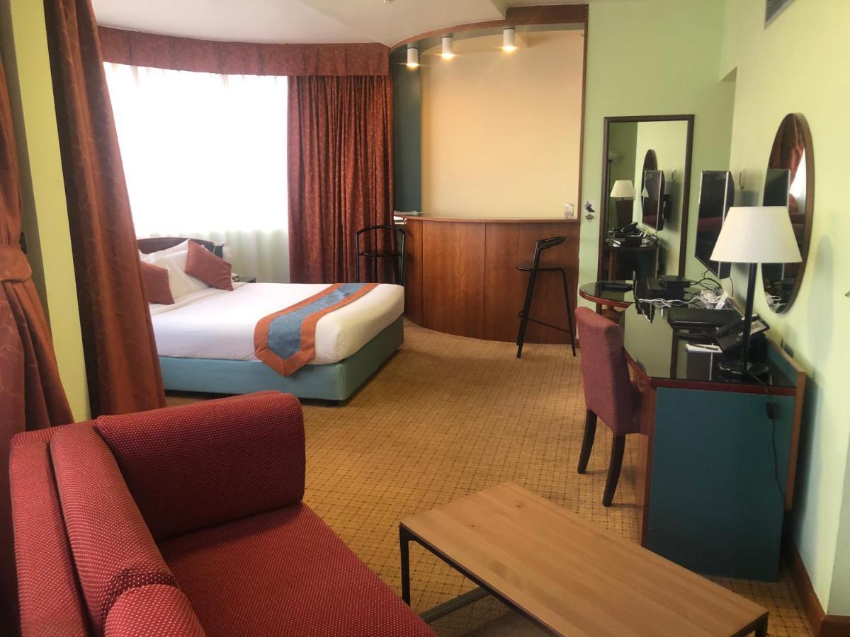 Al Diar Dana Hotel Абу-Даби Экстерьер фото