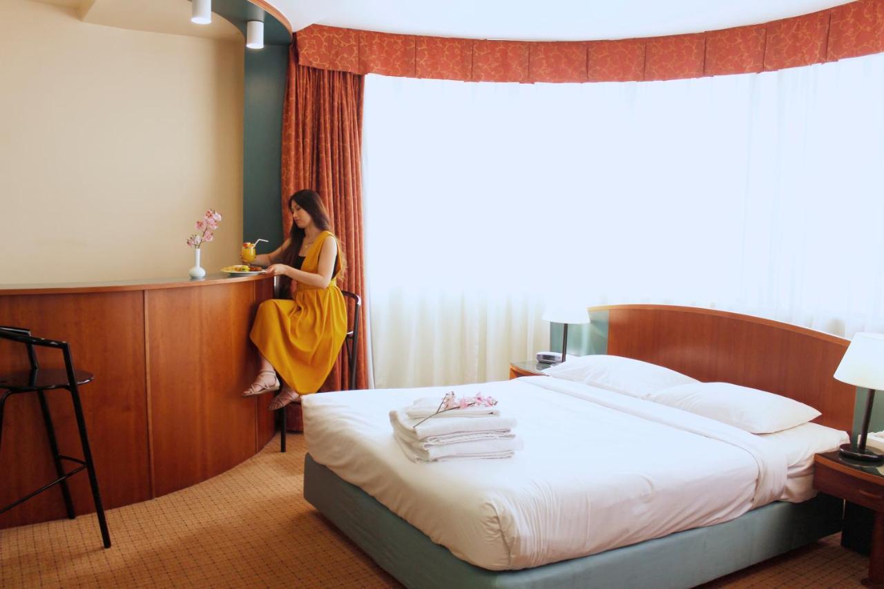 Al Diar Dana Hotel Абу-Даби Экстерьер фото