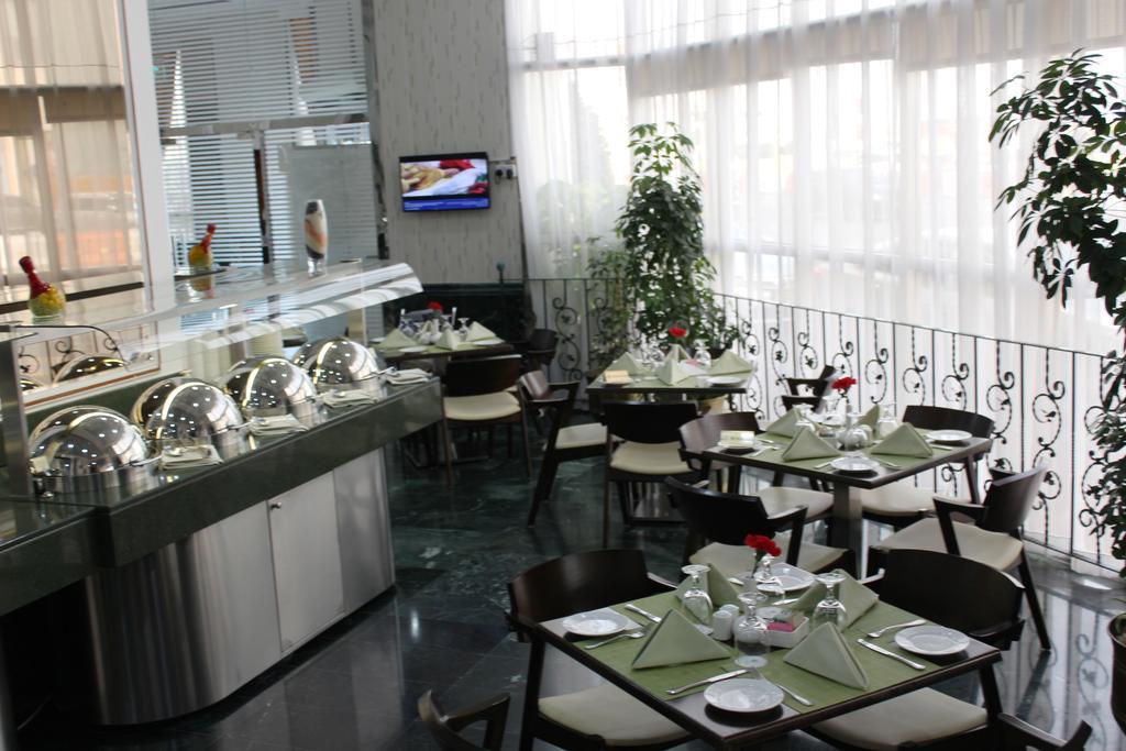 Al Diar Dana Hotel Абу-Даби Экстерьер фото